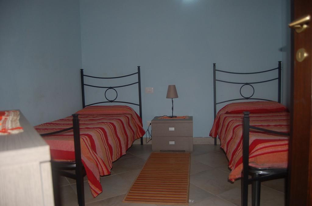 Relax Al Mare Appartement Olbia Kamer foto